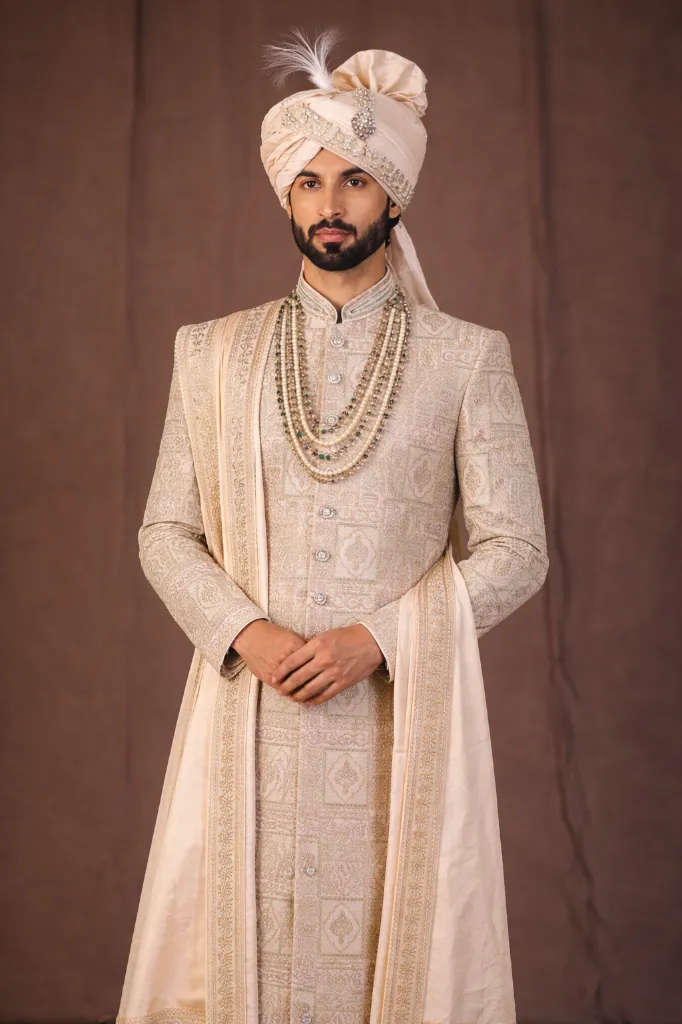 Men’s Ivory Jacquard Embroidered Wedding Sherwani Set with Dupatta & Churidar 6.webp