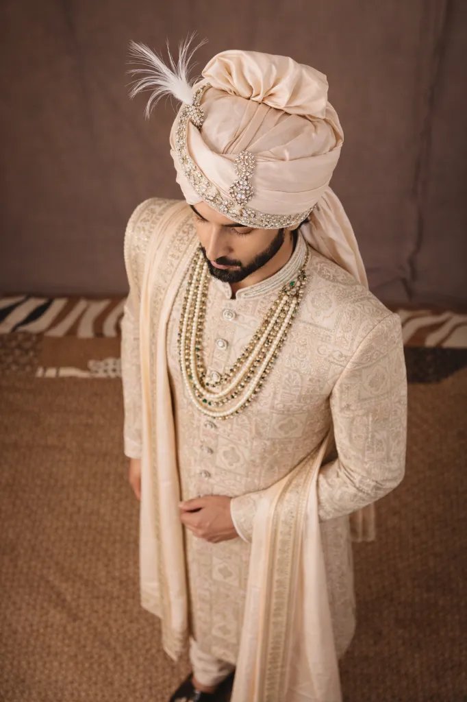 Men’s Ivory Jacquard Embroidered Wedding Sherwani Set with Dupatta & Churidar 4.webp